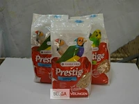 Vogelvoer 2x tropical finches, 1x budgies - afbeelding 1 van  2