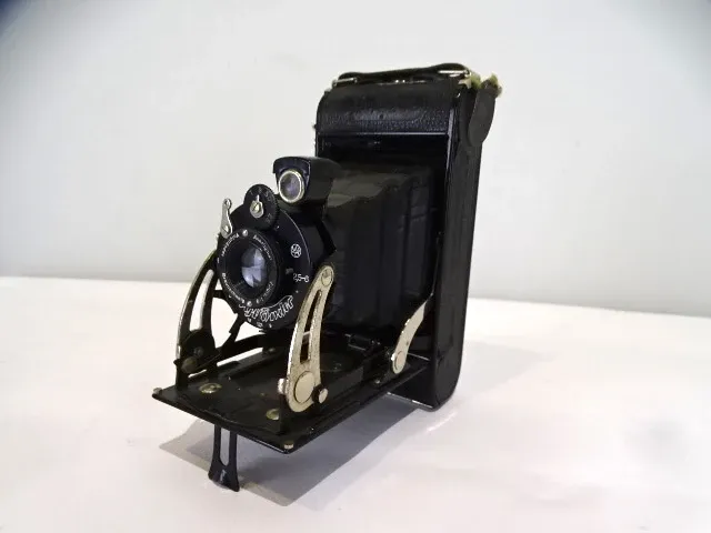 Voigtlander retro fototoestel - afbeelding 1 van  3