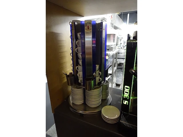 Volautomatische koffiemachine rex royal - afbeelding 6 van  9