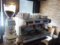 Volautomatische koffiemachine simonelli - afbeelding 1 van  6
