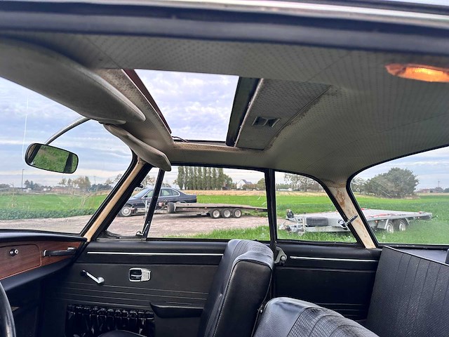 Volkswagen - - karmann ghia t34 - oldtimer - afbeelding 32 van  40