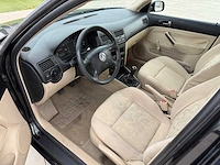 Volkswagen - 2000 - bora - personenauto - afbeelding 9 van  26