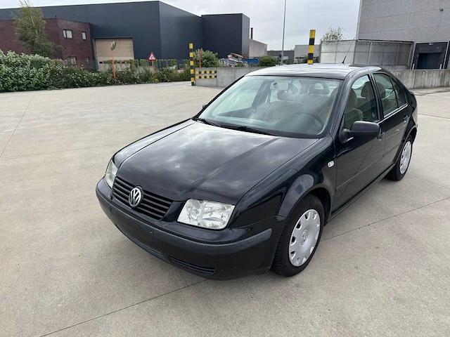 Volkswagen - 2000 - bora - personenauto - afbeelding 20 van  26