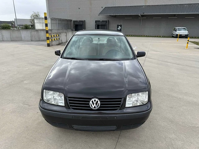 Volkswagen - 2000 - bora - personenauto - afbeelding 22 van  26