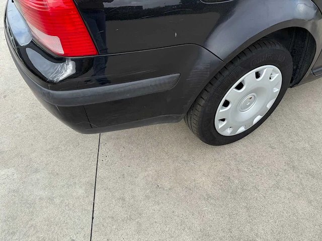 Volkswagen - 2000 - bora - personenauto - afbeelding 23 van  26