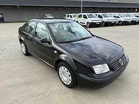 Volkswagen - 2000 - bora - personenauto - afbeelding 25 van  26