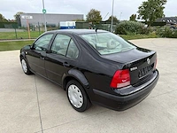 Volkswagen - 2000 - bora - personenauto - afbeelding 26 van  26