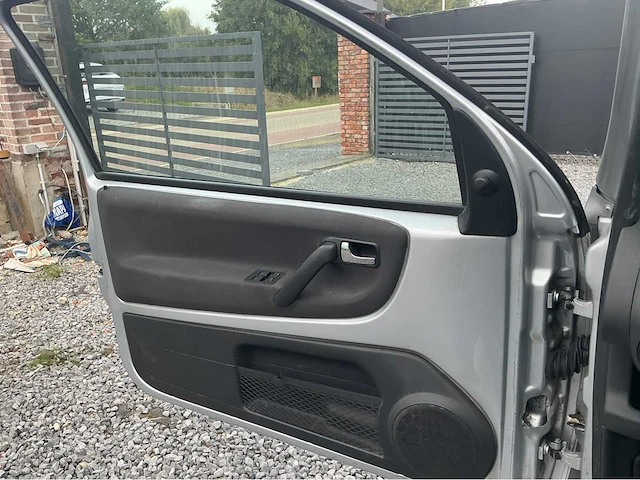 Volkswagen - 2003 - lupo - personenauto - afbeelding 8 van  26