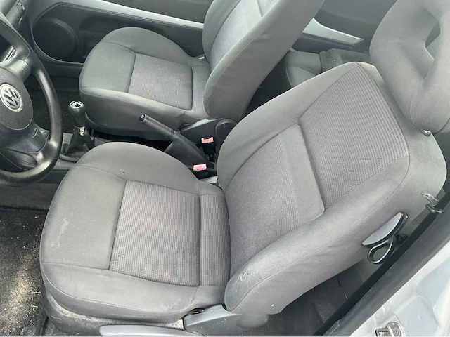 Volkswagen - 2003 - lupo - personenauto - afbeelding 9 van  26