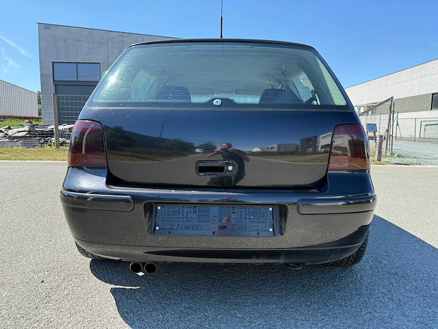 Volkswagen - 2004 - golf - 4 - personenauto - afbeelding 4 van  19