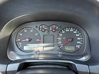 Volkswagen - 2004 - golf - 4 - personenauto - afbeelding 11 van  19