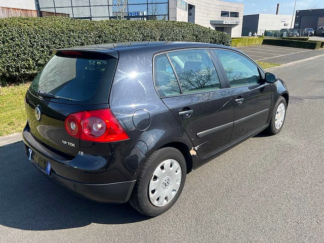 Volkswagen - 2004 - golf - personenauto - afbeelding 3 van  22