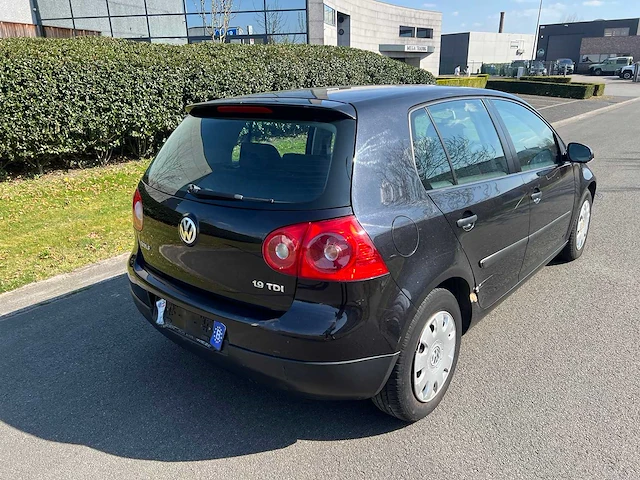 Volkswagen - 2004 - golf - personenauto - afbeelding 4 van  22