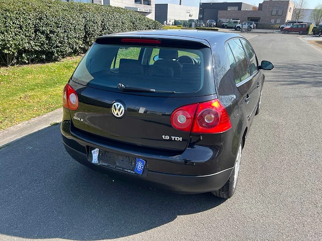 Volkswagen - 2004 - golf - personenauto - afbeelding 5 van  22