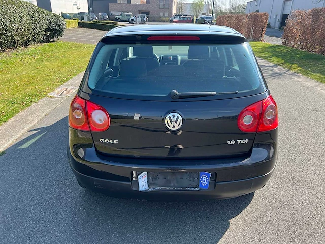 Volkswagen - 2004 - golf - personenauto - afbeelding 6 van  22