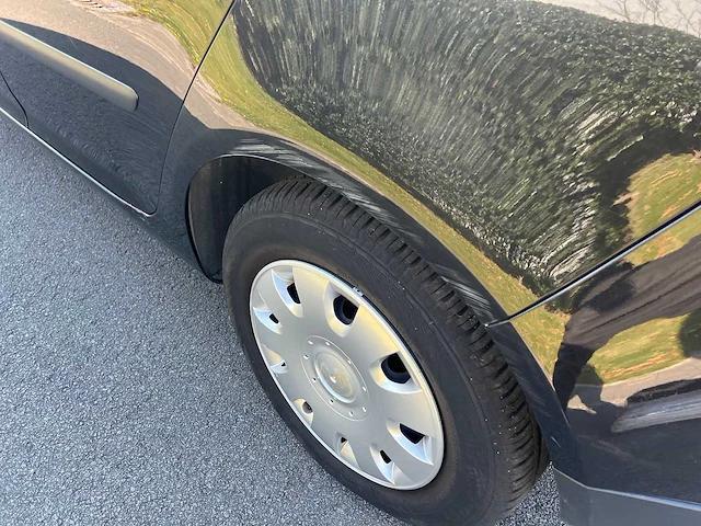 Volkswagen - 2004 - golf - personenauto - afbeelding 8 van  22