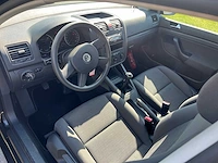 Volkswagen - 2004 - golf - personenauto - afbeelding 11 van  22
