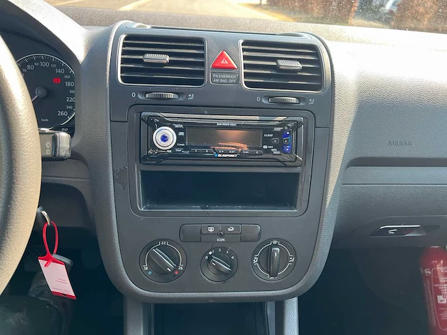 Volkswagen - 2004 - golf - personenauto - afbeelding 14 van  22
