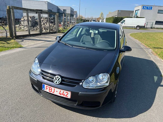 Volkswagen - 2004 - golf - personenauto - afbeelding 18 van  22