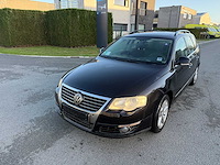 Volkswagen - 2005 - passat - personenauto - afbeelding 23 van  28