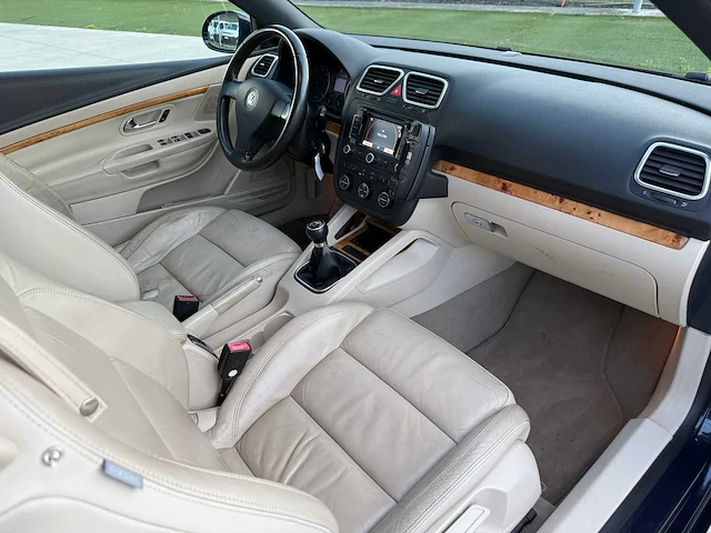 Volkswagen - 2006 - eos - cabrio - personenauto - afbeelding 14 van  29