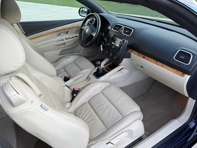 Volkswagen - 2006 - eos - cabrio - personenauto - afbeelding 15 van  29