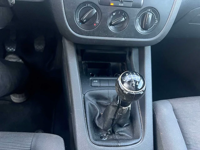 Volkswagen - 2006 - golf 5 - personenauto - afbeelding 9 van  18