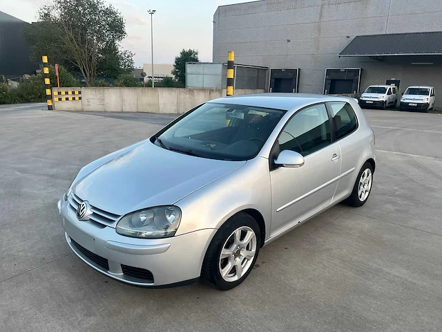Volkswagen - 2006 - golf 5 - personenauto - afbeelding 12 van  18