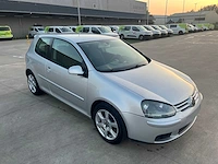 Volkswagen - 2006 - golf 5 - personenauto - afbeelding 16 van  18