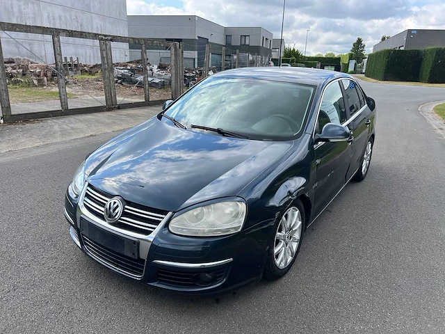 Volkswagen - 2007 - jetta - personenauto - afbeelding 23 van  30