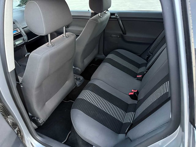 Volkswagen - 2008 - polo - personenauto - afbeelding 11 van  25