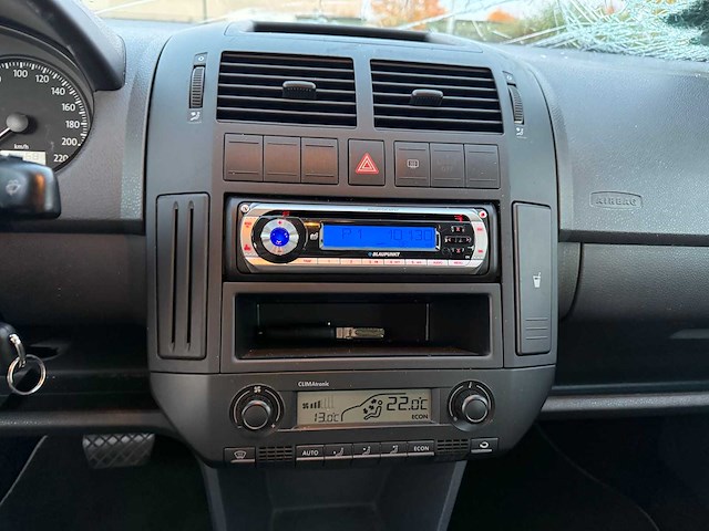 Volkswagen - 2008 - polo - personenauto - afbeelding 14 van  25