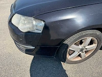 Volkswagen - 2009 - passat - personenauto - afbeelding 15 van  37