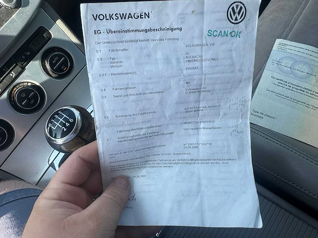 Volkswagen - 2009 - passat - personenauto - afbeelding 25 van  37