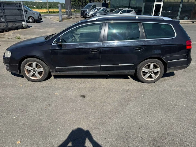 Volkswagen - 2009 - passat - personenauto - afbeelding 36 van  37