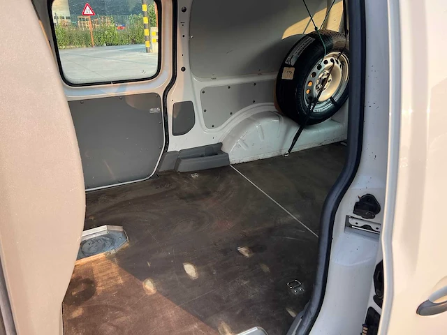 Volkswagen - 2010 - caddy - personenauto - afbeelding 9 van  31