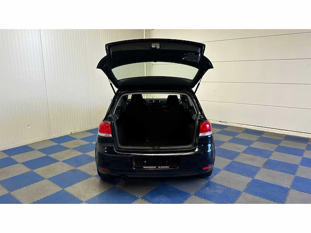 Volkswagen - 2010 - golf - personenauto - afbeelding 3 van  29