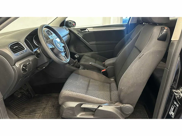 Volkswagen - 2010 - golf - personenauto - afbeelding 6 van  29