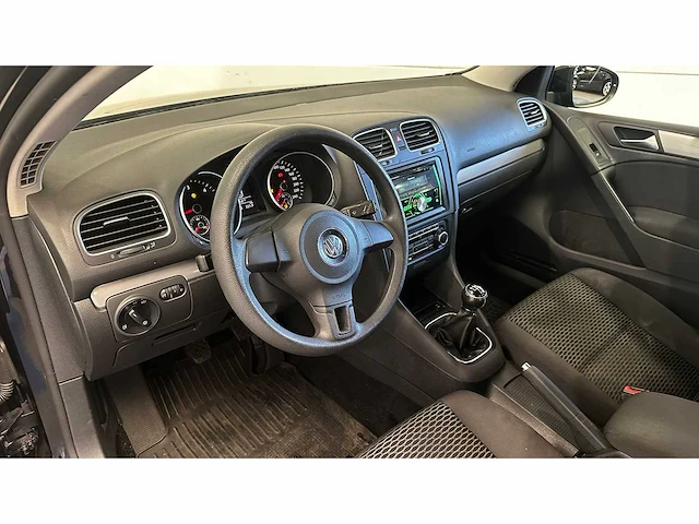 Volkswagen - 2010 - golf - personenauto - afbeelding 8 van  29