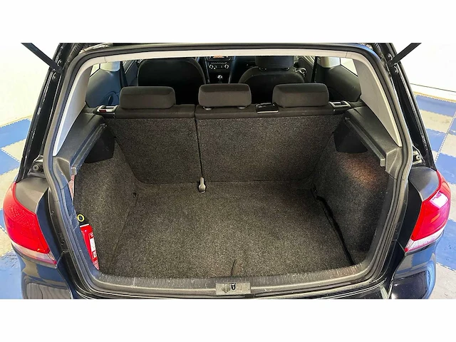 Volkswagen - 2010 - golf - personenauto - afbeelding 14 van  29