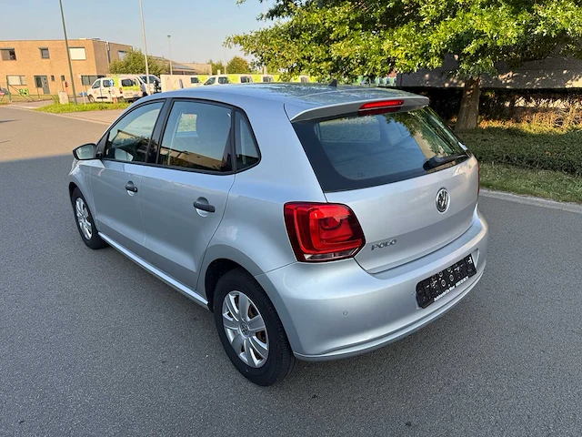 Volkswagen - 2013 - polo - personenauto - afbeelding 2 van  18
