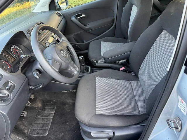 Volkswagen - 2013 - polo - personenauto - afbeelding 5 van  18