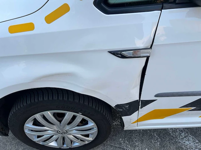 Volkswagen - 2017 - caddy - rolstoelvervoer - personenauto - afbeelding 5 van  32