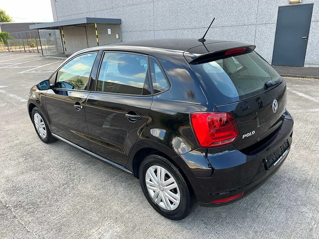 Volkswagen - 2017 - polo - personenauto - afbeelding 3 van  20