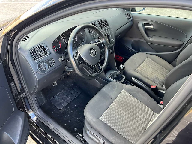 Volkswagen - 2017 - polo - personenauto - afbeelding 5 van  20