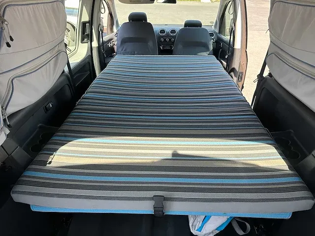 Volkswagen - caddy - beach - camper - afbeelding 3 van  14