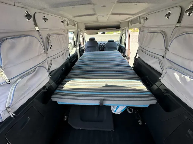 Volkswagen - caddy - beach - camper - afbeelding 9 van  14