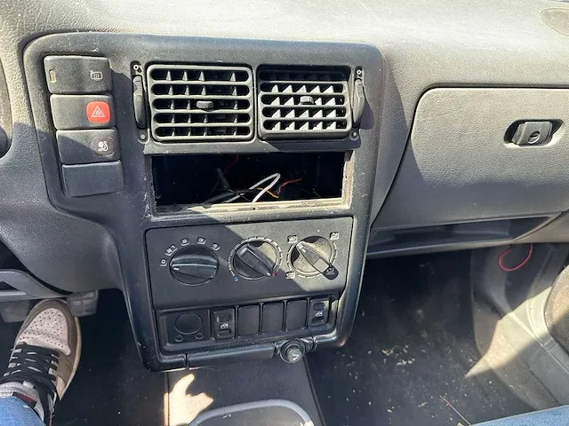 Volkswagen - caddy - bedrijfswagen - afbeelding 4 van  18