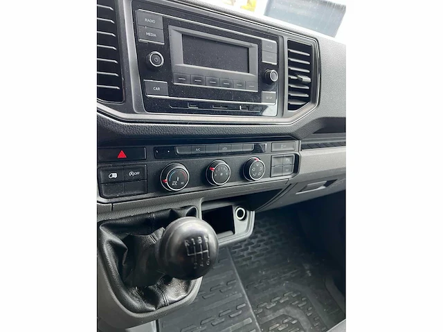 Volkswagen - crafter - synie - van - afbeelding 7 van  22