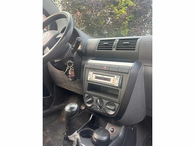 Volkswagen - fox - car - afbeelding 7 van  21